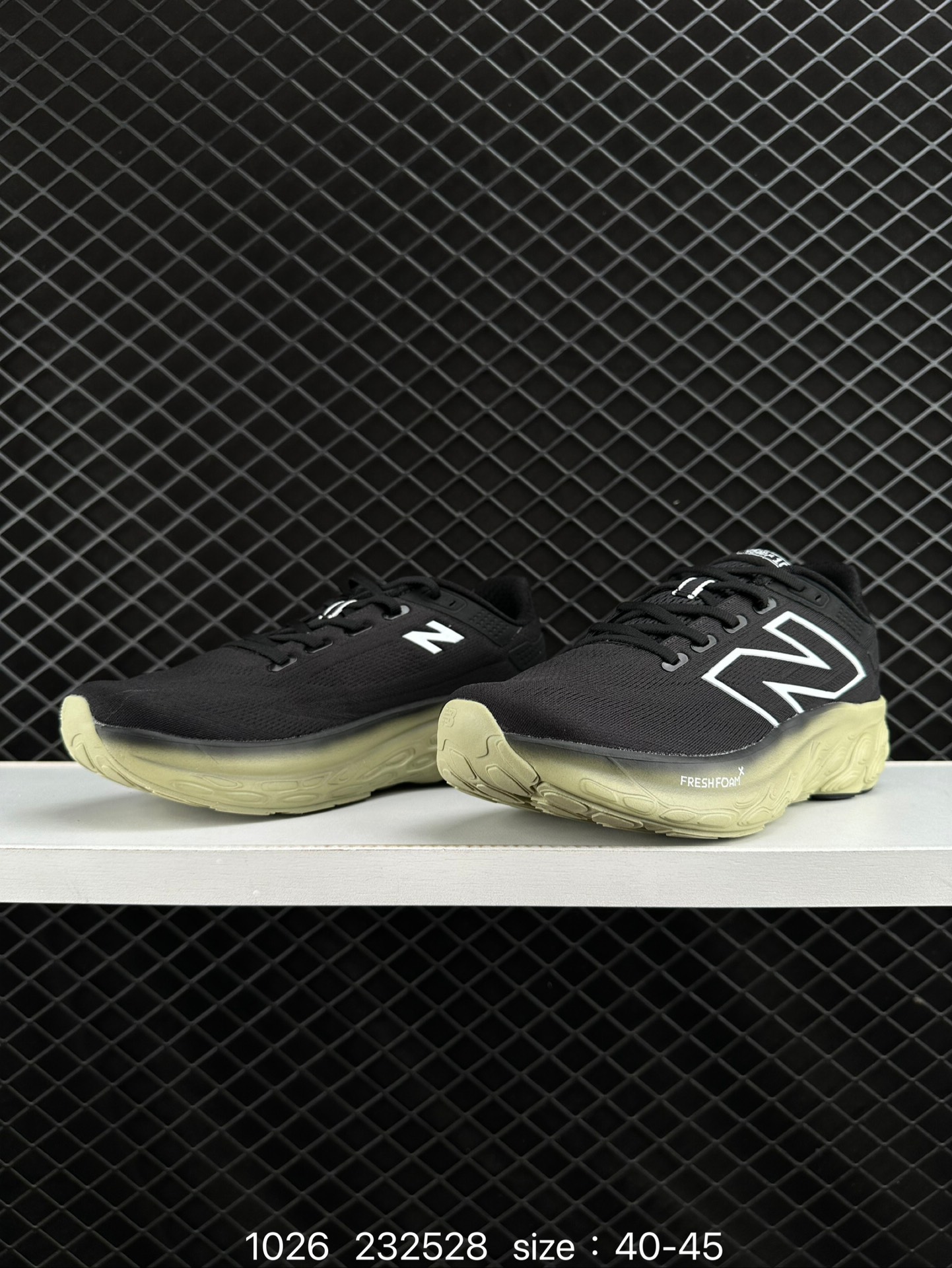 New Balance NB Fresh Foam 轻量跑鞋